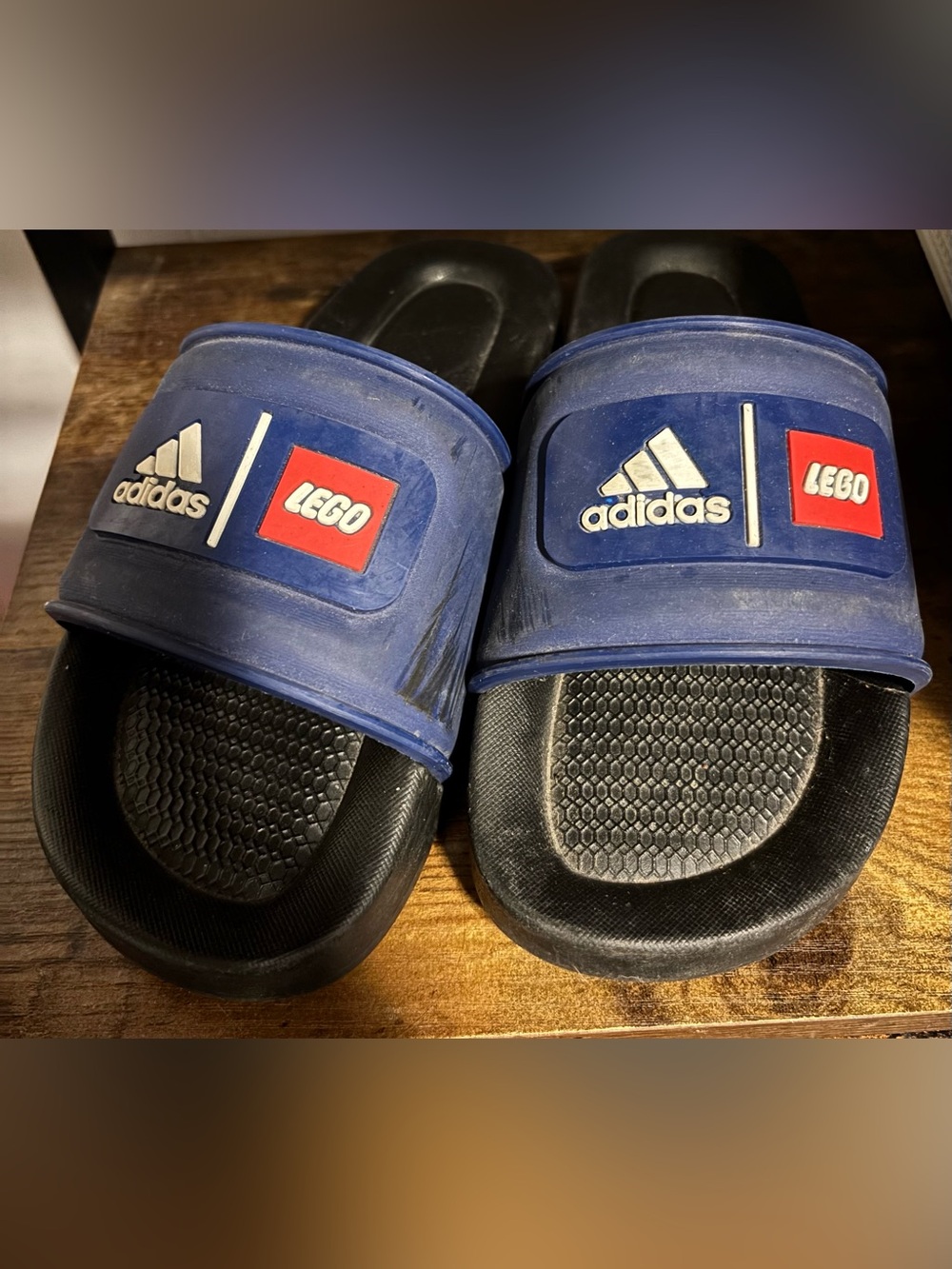 Size 3 kids adidas youth Lego slides